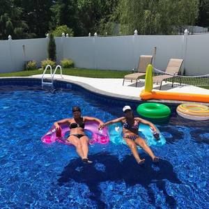 Meet your Posher, Michele